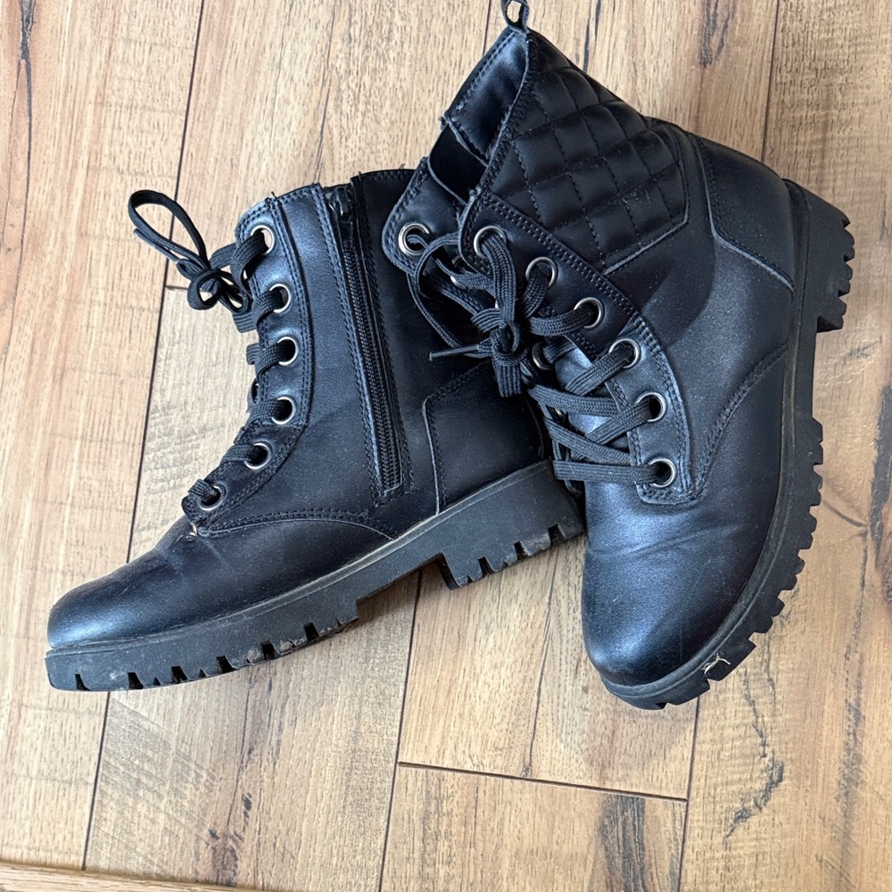 Joe Fresh Black Quilted Ankle Lace-Up Boots - Picture 4 of 12
